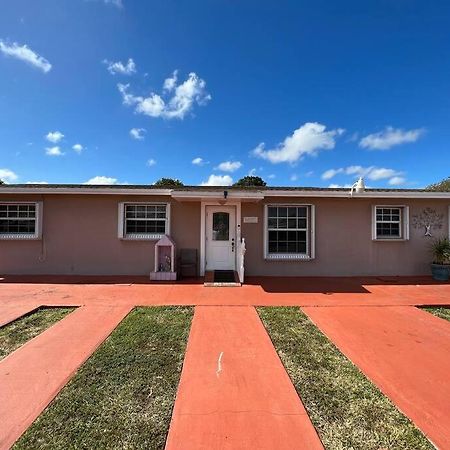 Cheerful 3-Bedroom Home, Free Parking On Premises Miami Gardens Exterior foto